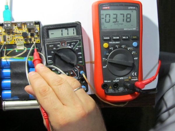 Как проверить аккумулятор автомобиля мультиметром на работоспособность дома без приборов: как узнать заряд и ёмкость тестером, измерить напряжение и силу тока