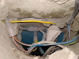 Как заменить электропроводку в квартире панельного дома