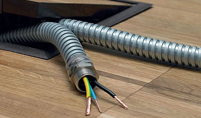 Зачем нужна гофра для электропроводки, как её подобрать и выполнить прокладку кабеля в гофре